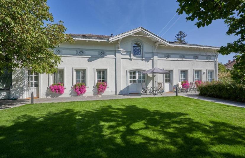 Apartment Mit Gartenblick Und Terrasse バーデン エクステリア 写真
