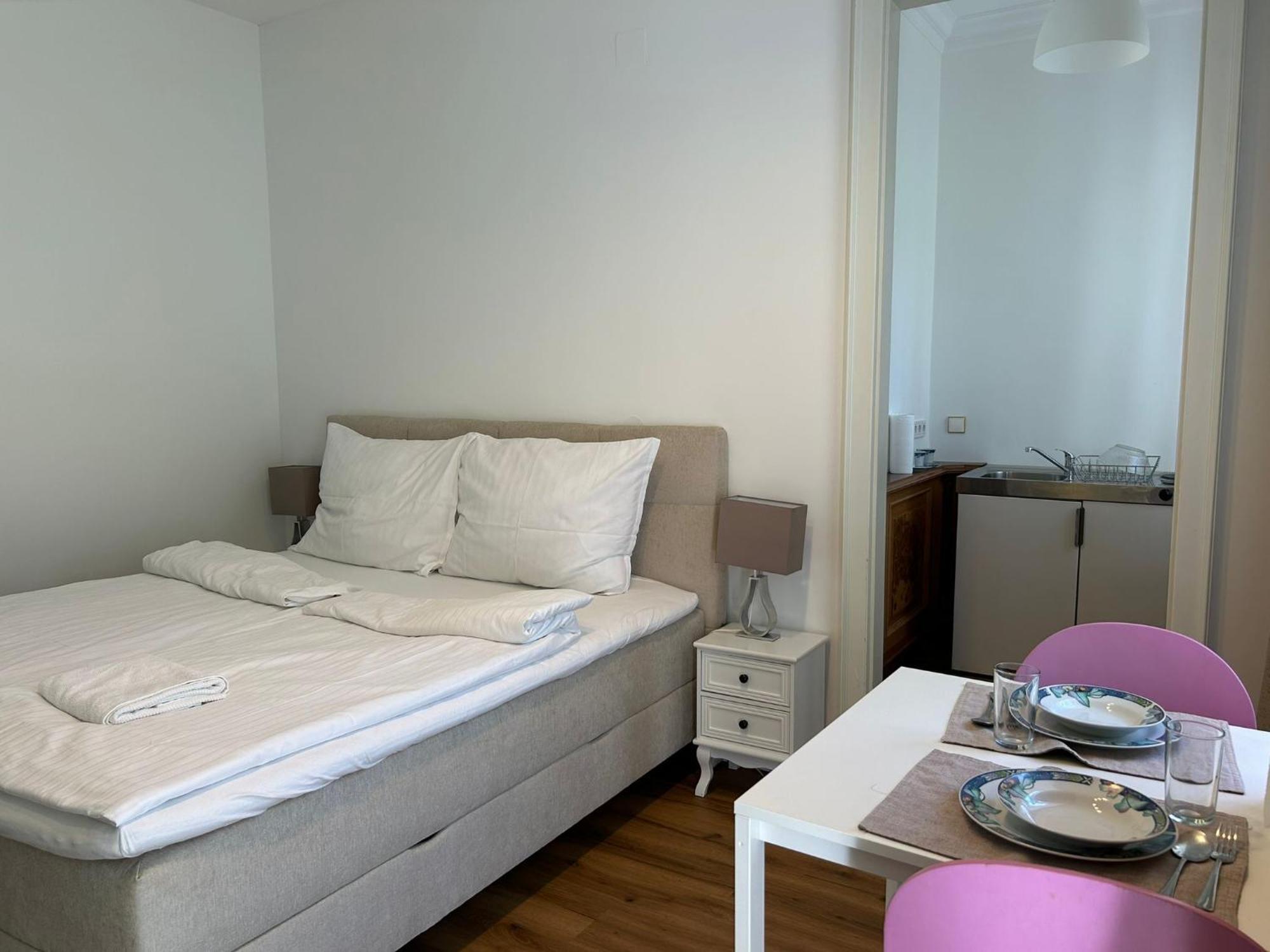 Apartment Mit Gartenblick Und Terrasse バーデン エクステリア 写真