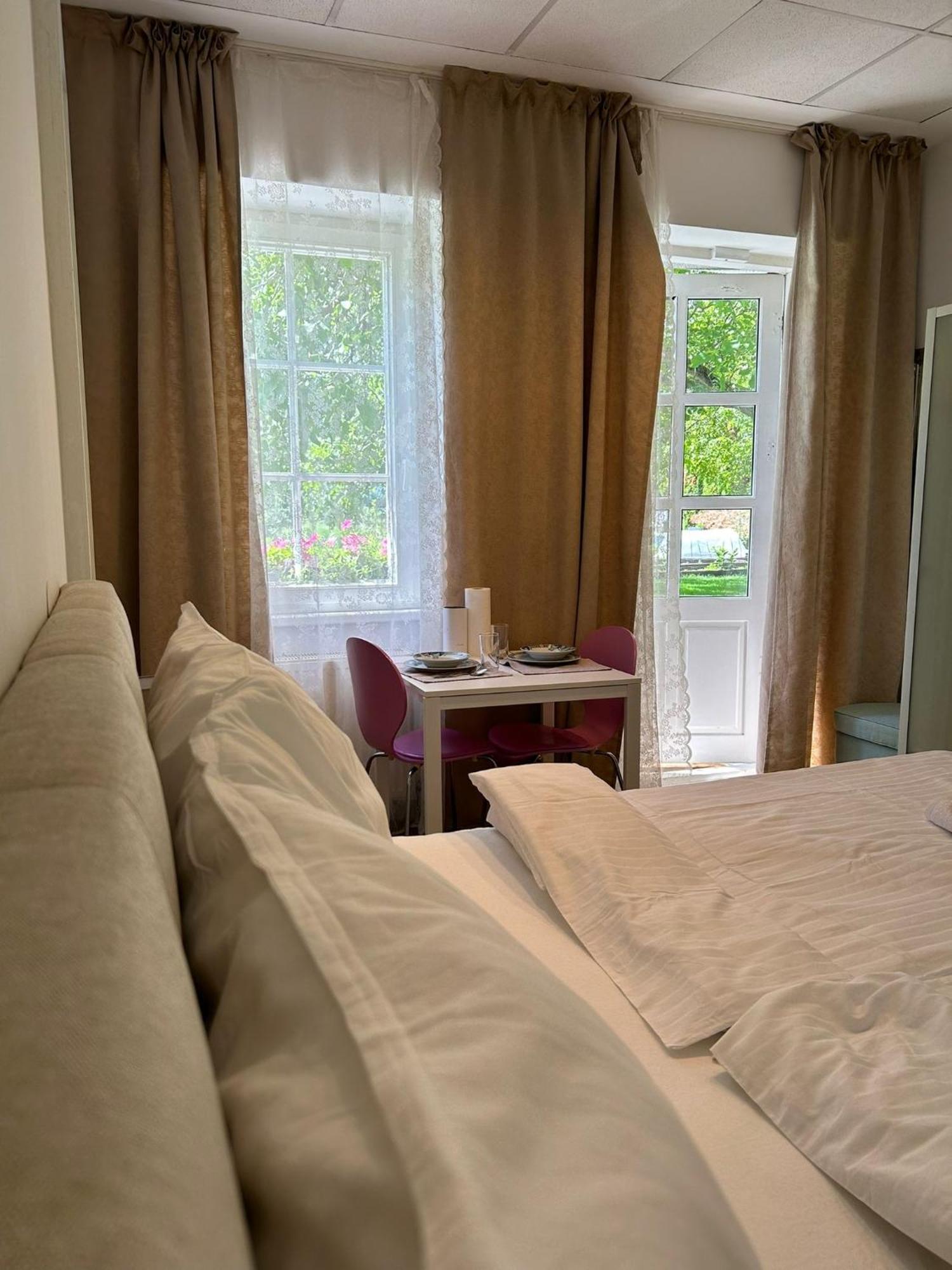 Apartment Mit Gartenblick Und Terrasse バーデン エクステリア 写真